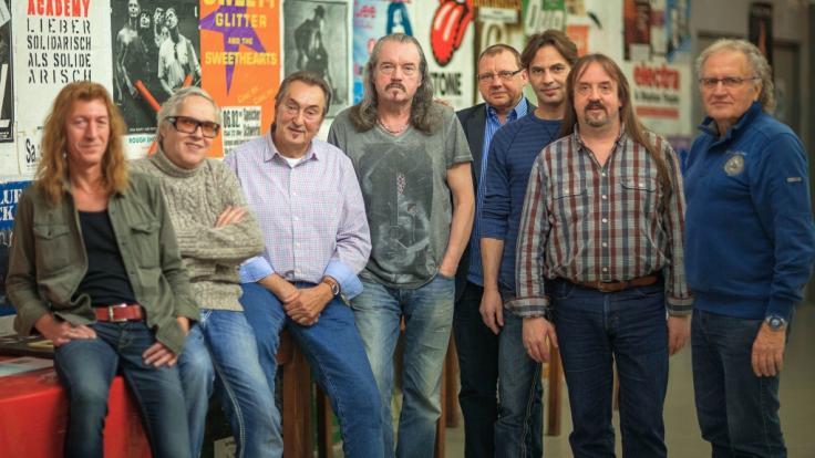 Stephan Trepte (2.v.l.), hier mit seinen Wegbegleitern der Band