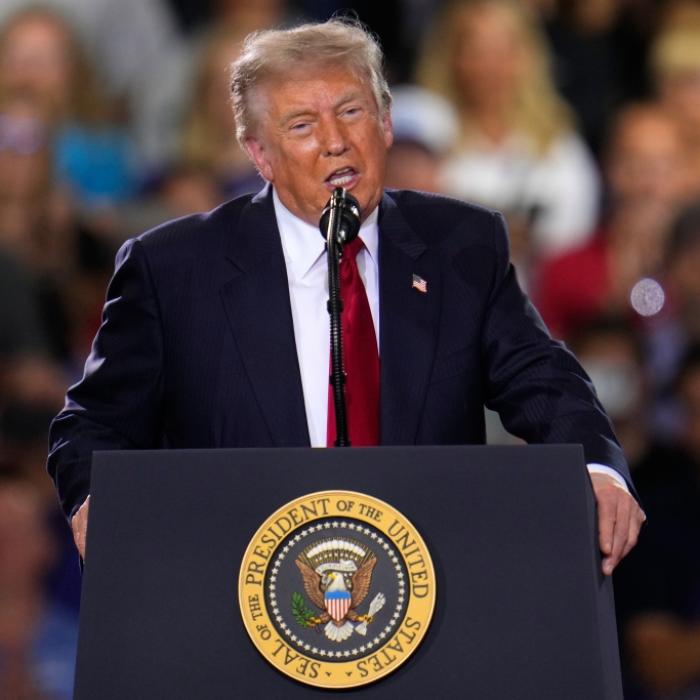Aufstand droht - jetzt gehen Trumps eigene Leute auf ihn los