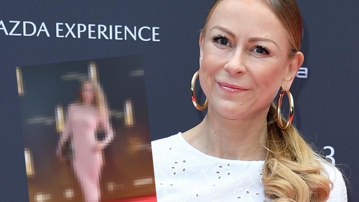 Jenny Elvers sorgte mit einem Nippel-Blitzer f&uuml;r Schlagzeilen. (Foto)