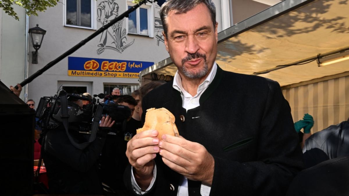 Der bayerische Ministerpr&auml;sident Markus S&ouml;der setzt sich gerne in Szene, wie es ein Food-Influencer nicht besser k&ouml;nnte. (Foto)