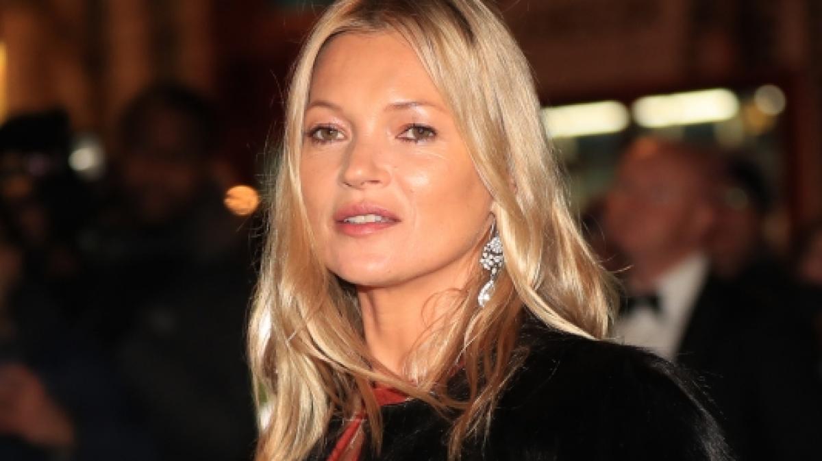 Supermodel Kate Moss raubt den Fans im freiz&uuml;gigen Sommer-Look den Atem. (Foto)