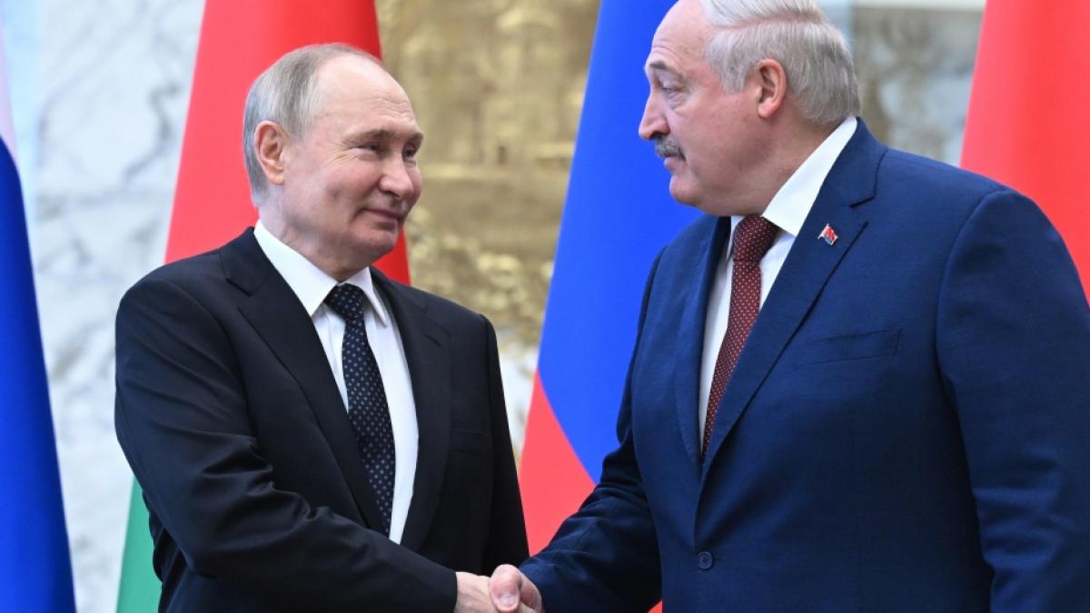 Alexander Lukaschenko (rechts) gilt als Vertrauter von Wladimir Putin. (Foto)