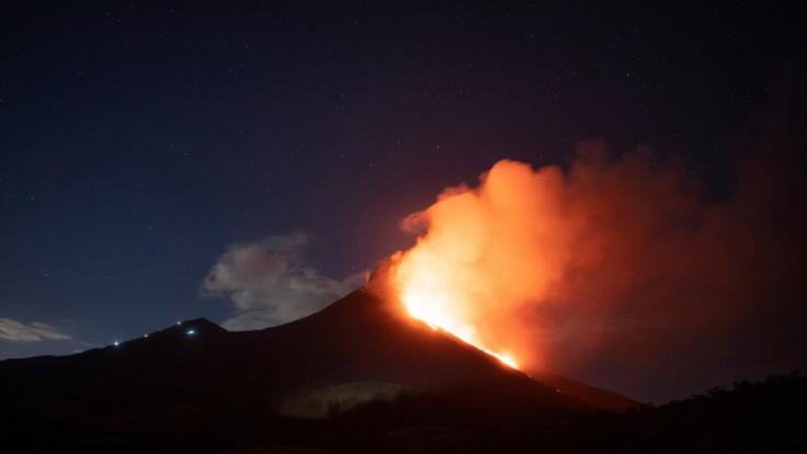 Der Vulkan Pacaya in Guatemala ist zum zweiten Mal innerhalb von drei Tagen ausgebrochen. Auf Twitter teilten Beobachter sensationelle Bilder.