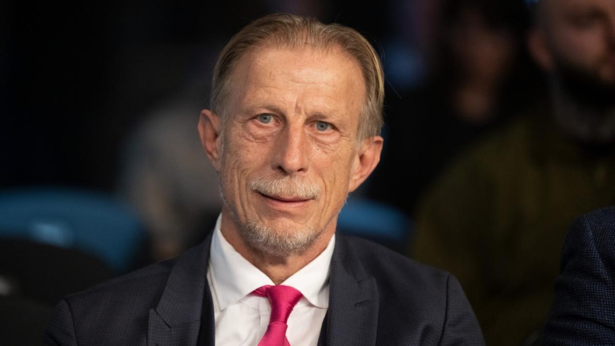Fu&szlig;ball-Trainer Christoph Daum liegt auf einer Intensivstation in New York. (Foto)