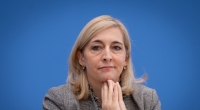 Gesundheitsministerin Nina Warken (CDU) will mit einem Sparpaket höhere Krankenkassenbeiträge 2026 verhindern.