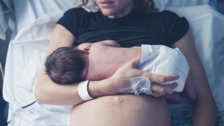 In Russland wurde ein Baby mit drei Beinen und zwei Penissen geboren. (Symbolbild)
