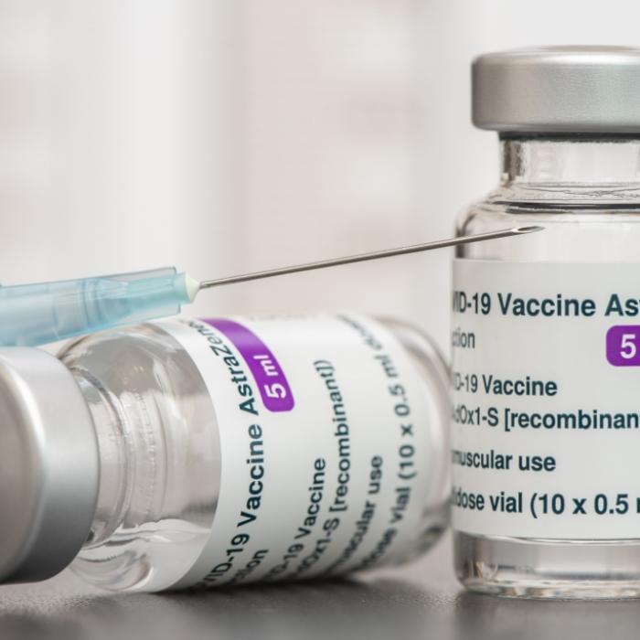 Entzündung des Rückenmarks! Neue Nebenwirkung nach Astrazeneca-Impfung