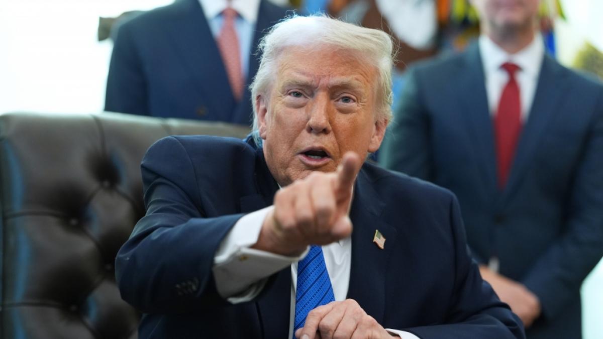 Donald Trump: US-Pr&auml;sident dem&uuml;tigt Reporterin live vor Kameras. (Foto)