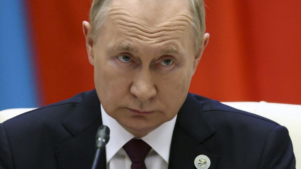 Die Nachrichten des Tages auf news.de:&nbsp;Wladimir Putin flippt aus: Schock-Video zeigt Hammer-Explosion! US-Rakete holt Putin-Jet vom Himmel (Foto)