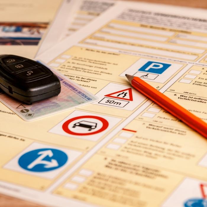 An diesen Theorie-Fragen verzweifeln die meisten Fahrschüler