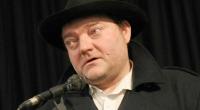 Der Satiriker Wiglaf Droste ist im Alter von 57 Jahren gestorben.