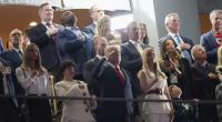 Tanzt gerne aus der Reihe: Donald Trump (Mitte).