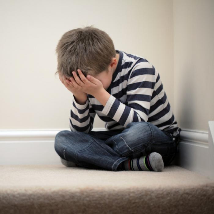 Junge (14) ermordet Stiefvater mit 60 Messerstichen
