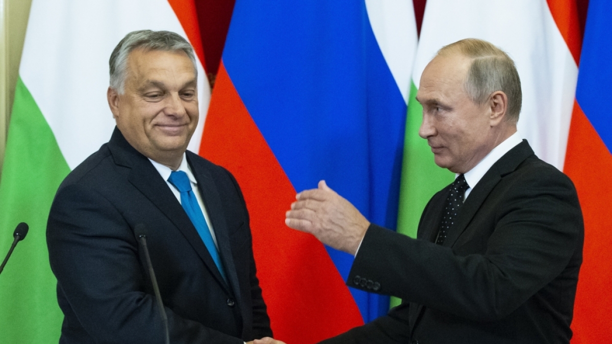 Zwei, die sich verstehen: Mit Kreml-Chef Wladimir Putin liegt der rechtsnationale Pr&auml;sident Ungarns, Viktor Orban, auf einer Wellenl&auml;nge. (Foto)