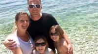 Familie Strauss will ihr Glück in Kroatien versuchen und dort ein Hostel eröffnen. Die Familie kehrt in Olivers Heimatland Kroatien zurück. Werden auch Mutter Angie und die beiden Kinder Kroatien lieben?