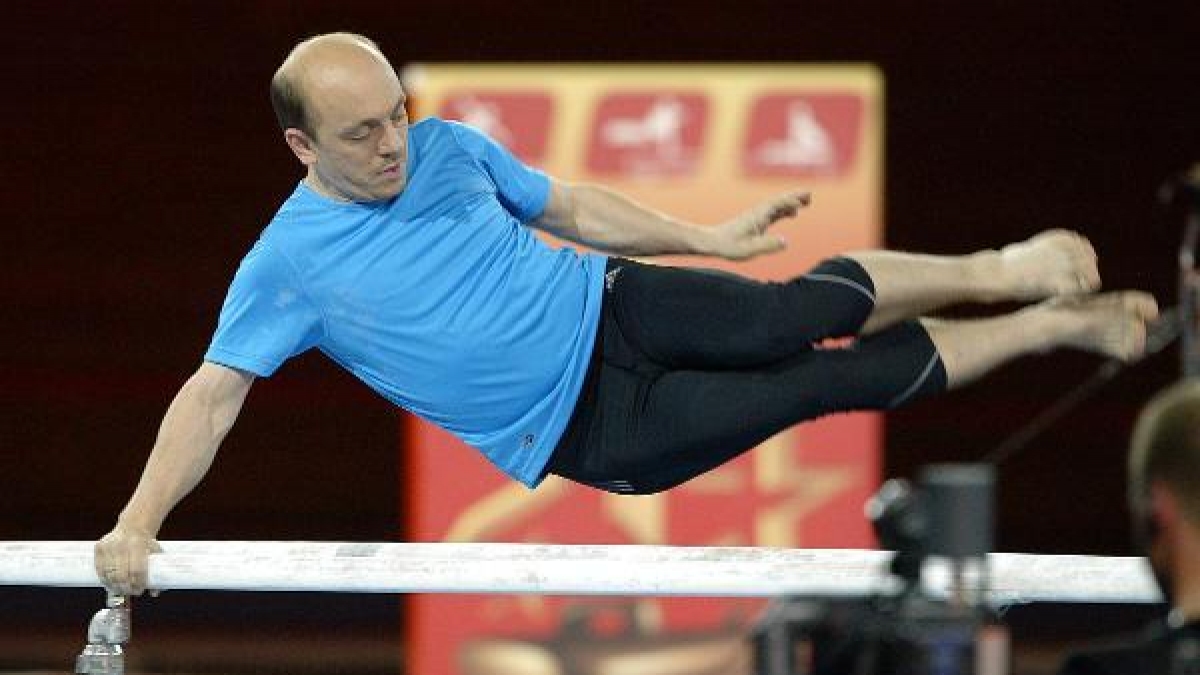 TV-Star Bernhard Hoecker macht auch als Sportskanone eine blendende Figur. (Foto)