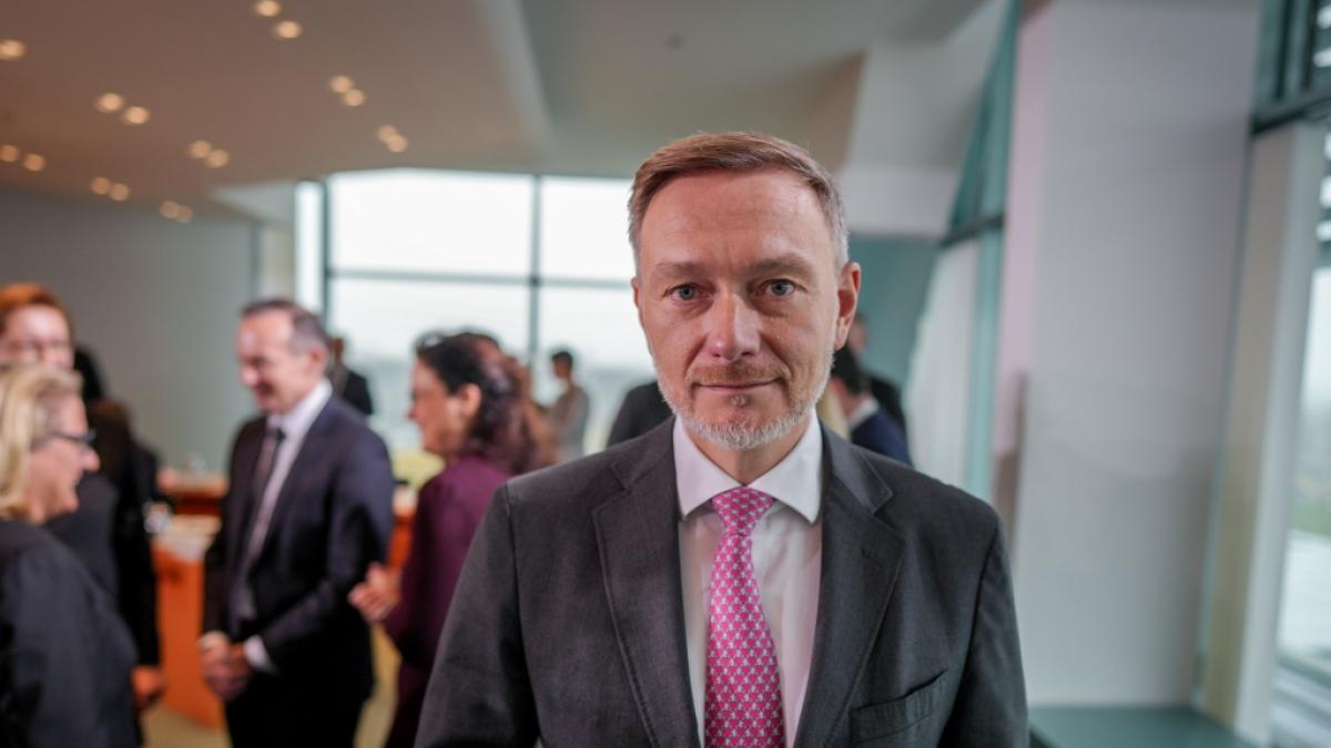 Ex-Finanzminister Christian Lindner und seine Ehefrau erwarten erstmals Nachwuchs. (Foto)