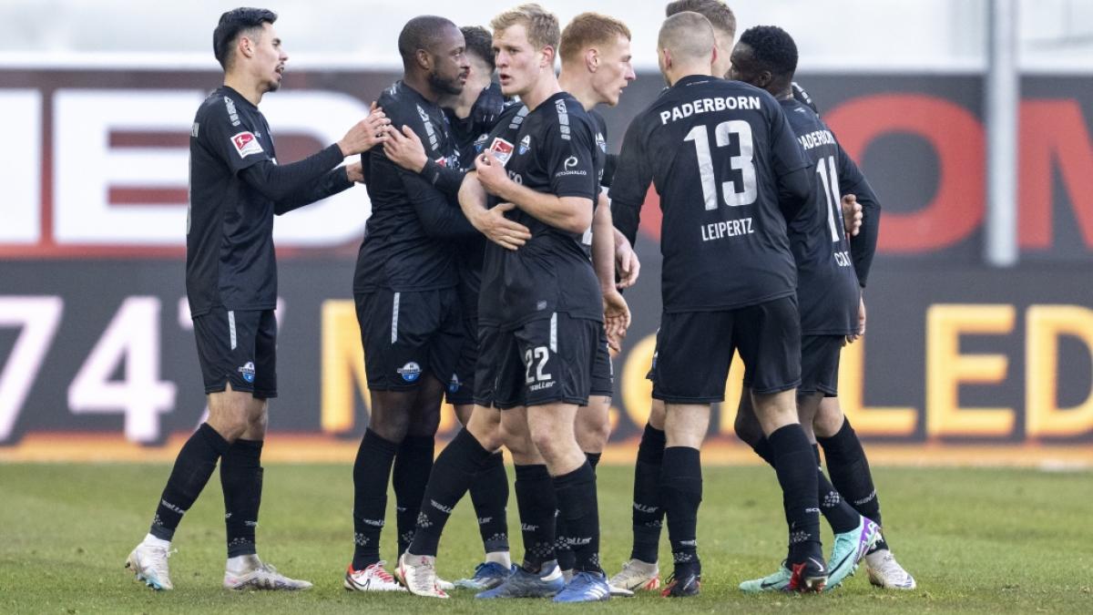 SC Paderborn 07 in der Home Deluxe Arena (Foto)