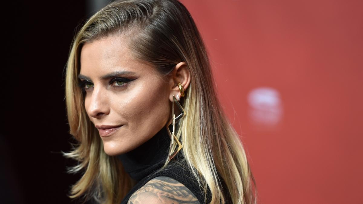 Sophia Thomalla zeigt sich im knappen Top im Netz. (Foto)
