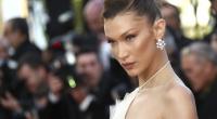 Bella Hadid begeistert ihre Fans im Latex-Look.