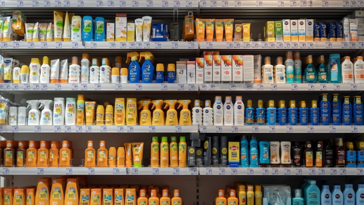 Sonnenanbeter haben die Qual der Wahl: Welches Sonnenschutzmittel ist am besten? (Foto)