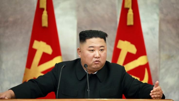 Kim Jong-un soll an einer Corona-Waffe tüfteln.