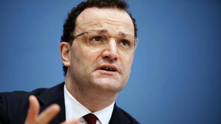 Bundesgesundheitsminister Jens Spahn dämpfte am Sonntagabend bei