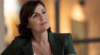 Sandra Maischberger begrüßt am 3. November 2021 eine bunte Gästeschar im ARD-Studio, um über brandaktuelle Themen zu diskutieren.