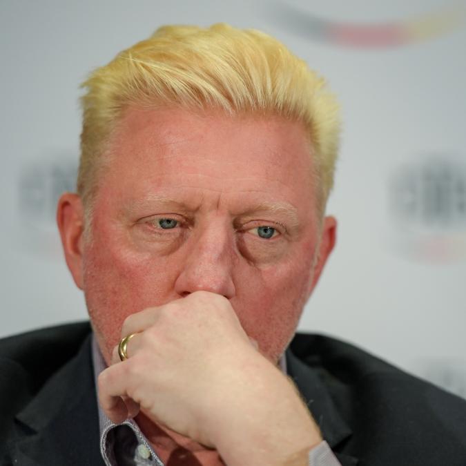 Riesige Beule! So krank ist die Tennis-Legende tatsächlich