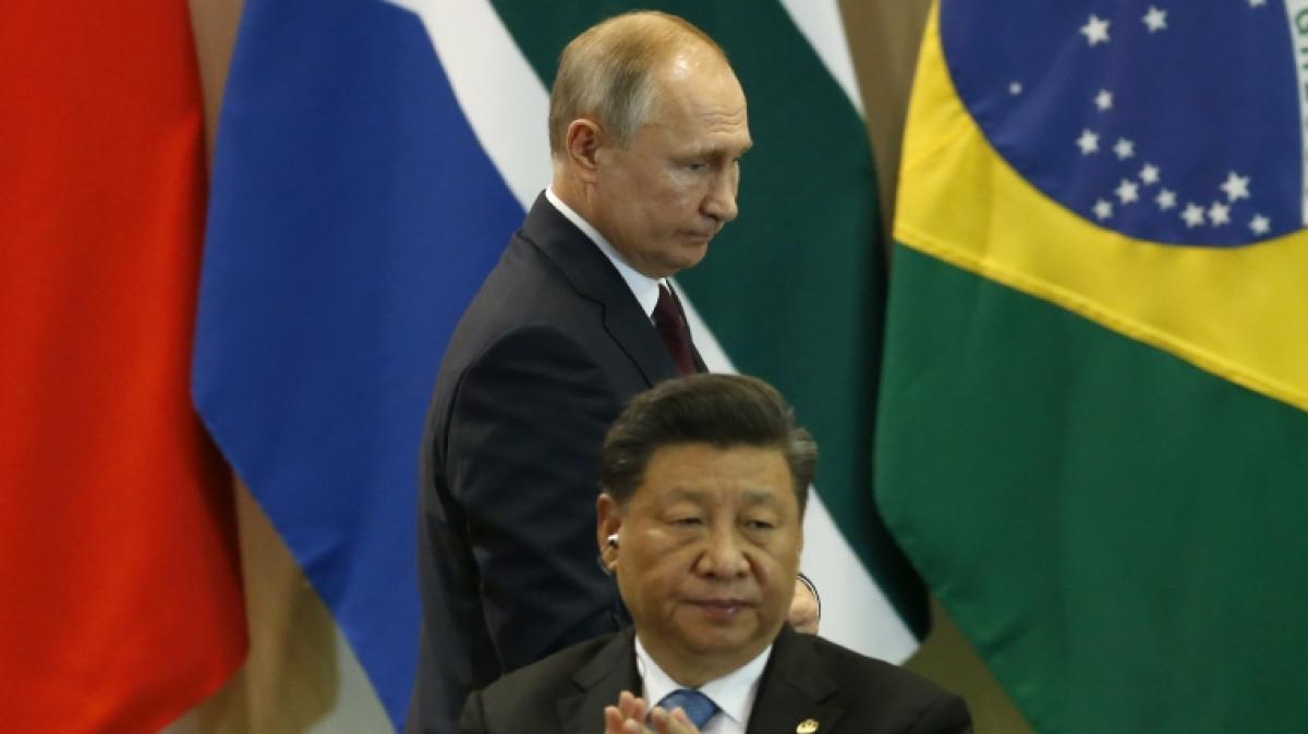 Ji Jinping (unten) und Wladimir Putin verbindet traditionell eine gute Beziehung. (Foto)
