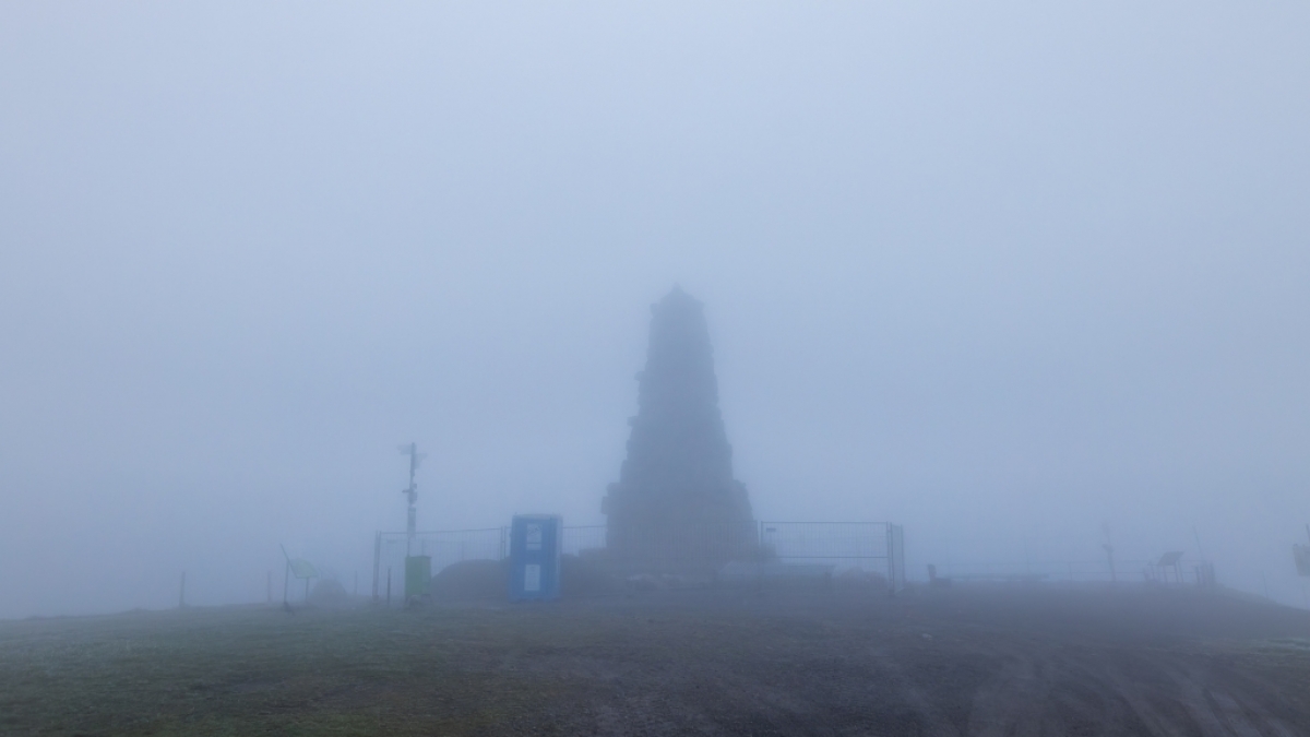 Der DWD hat eine Warnung vor Nebel herausgegeben (Symbolbild). (Foto)