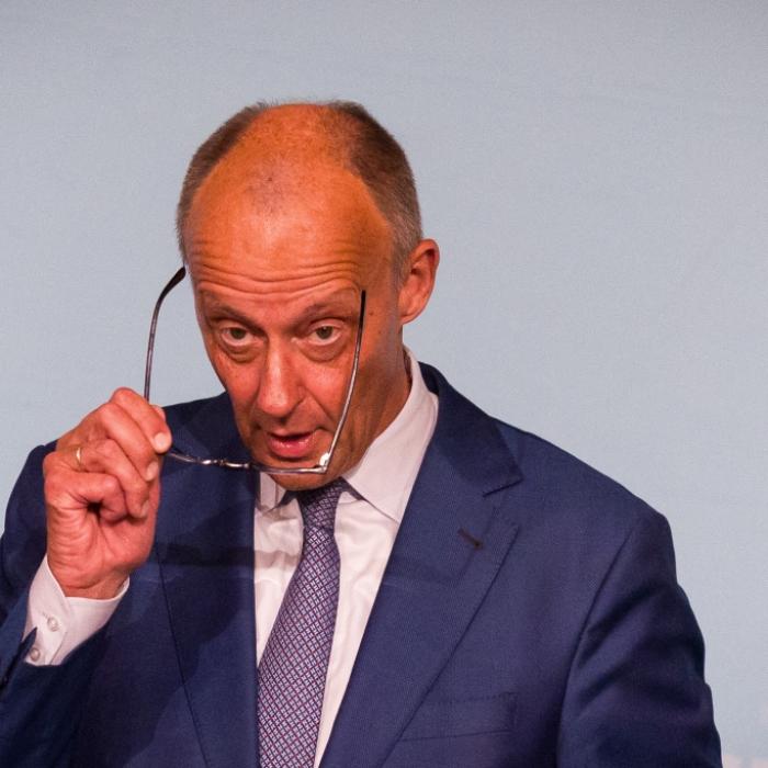 Demütigung nach AfD-Sieg – Internationale Presse zerlegt deutschen Bundeskanzler