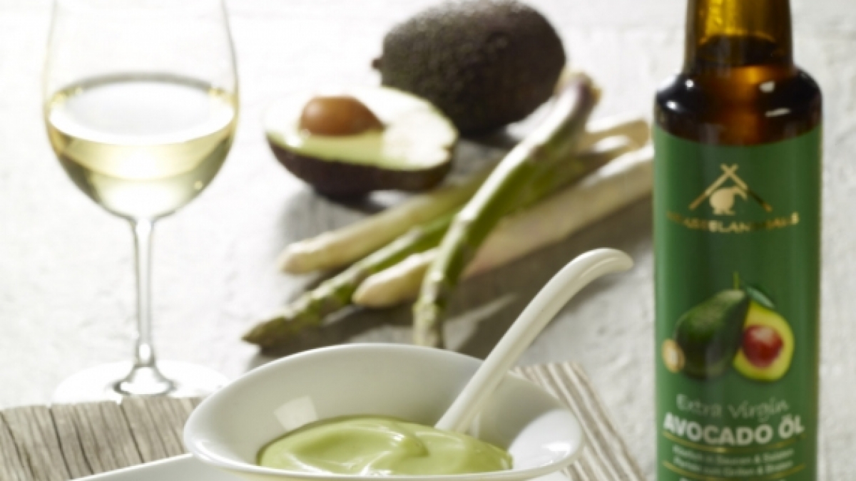 Spargel-Risotto mit Avocadocreme (Foto)