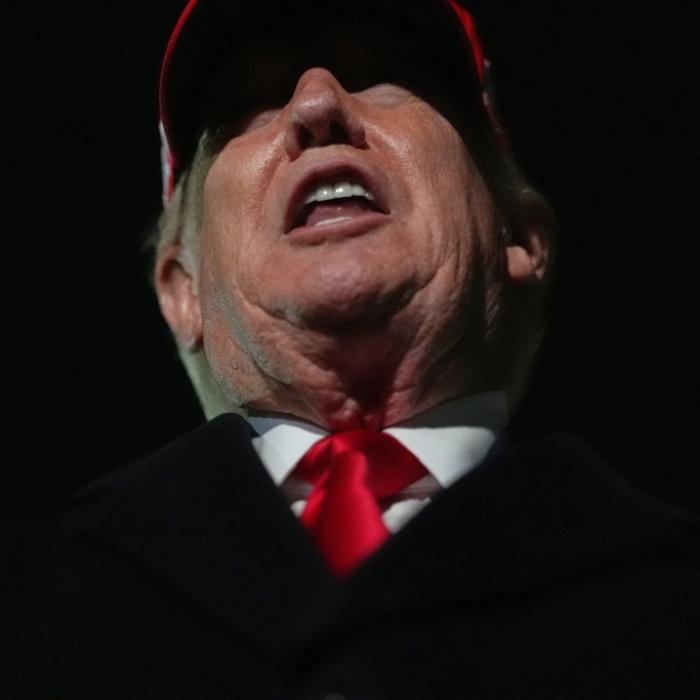 Seine Macht zerbricht vor aller Augen - US-Präsident außer Kontrolle