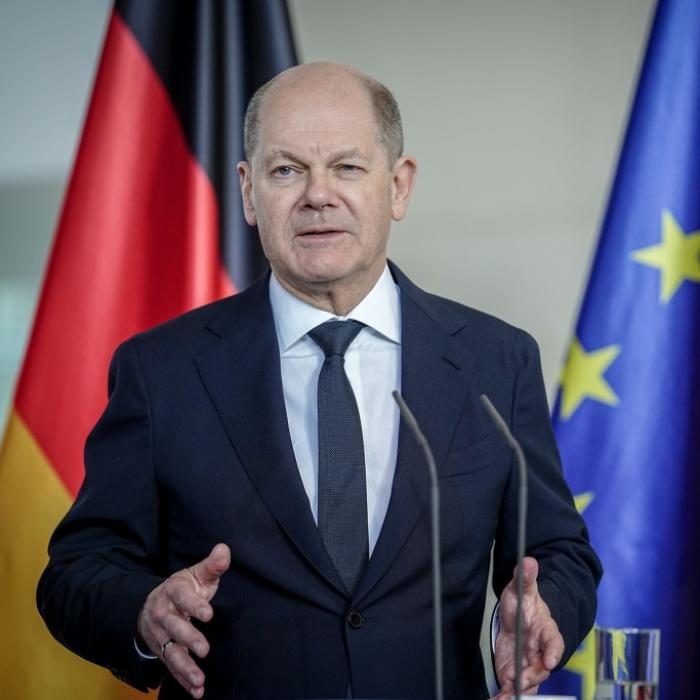 Bundeskanzler besucht Mies-van-der-Rohe-Haus
