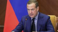 Dass sein Busenfreund Wladimir Putin nicht zu Wladimir Putins Amtseinführung eingeladen war, quittierte Russlands Ex-Präsident Dmitri Medwedew mit einem beißenden Spott-Kommentar.
