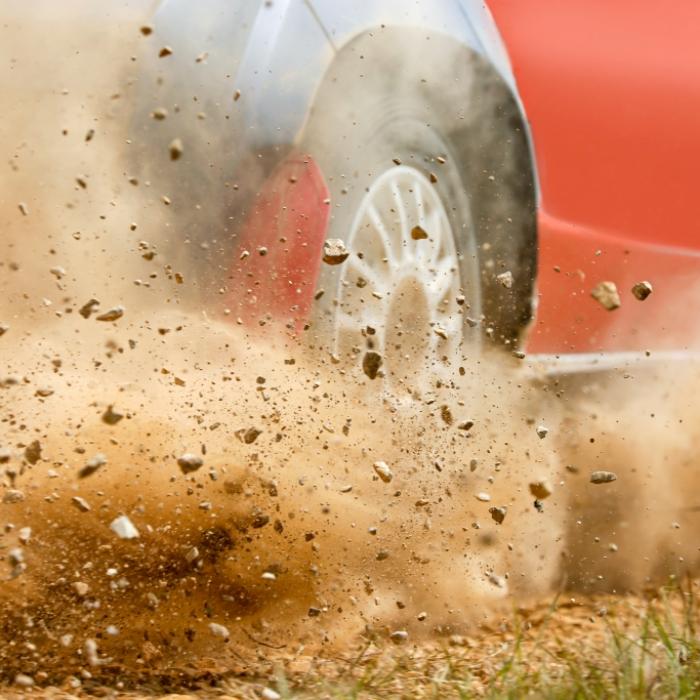 Horror-Crash bei Rallye! 21-jährige Pilotin stirbt