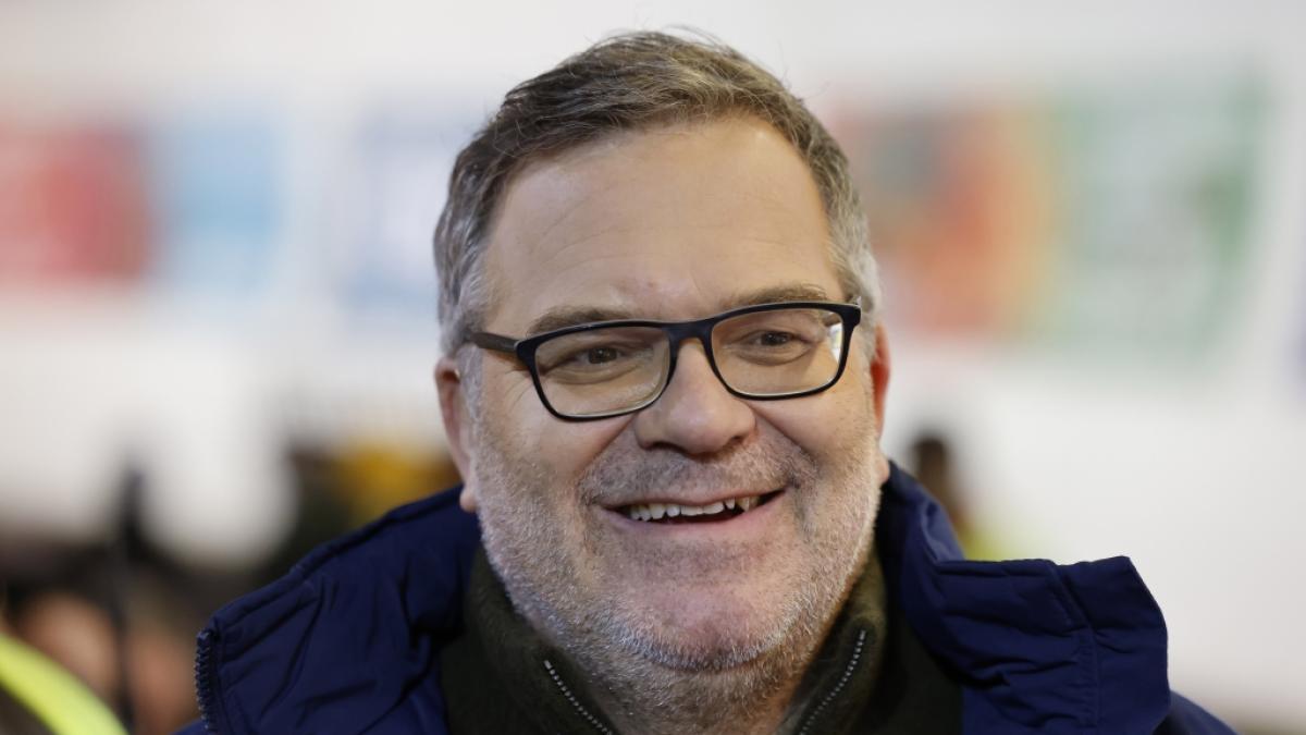 Elton muss den Tod eines ehemaligen Kollegen vekraften. (Foto)