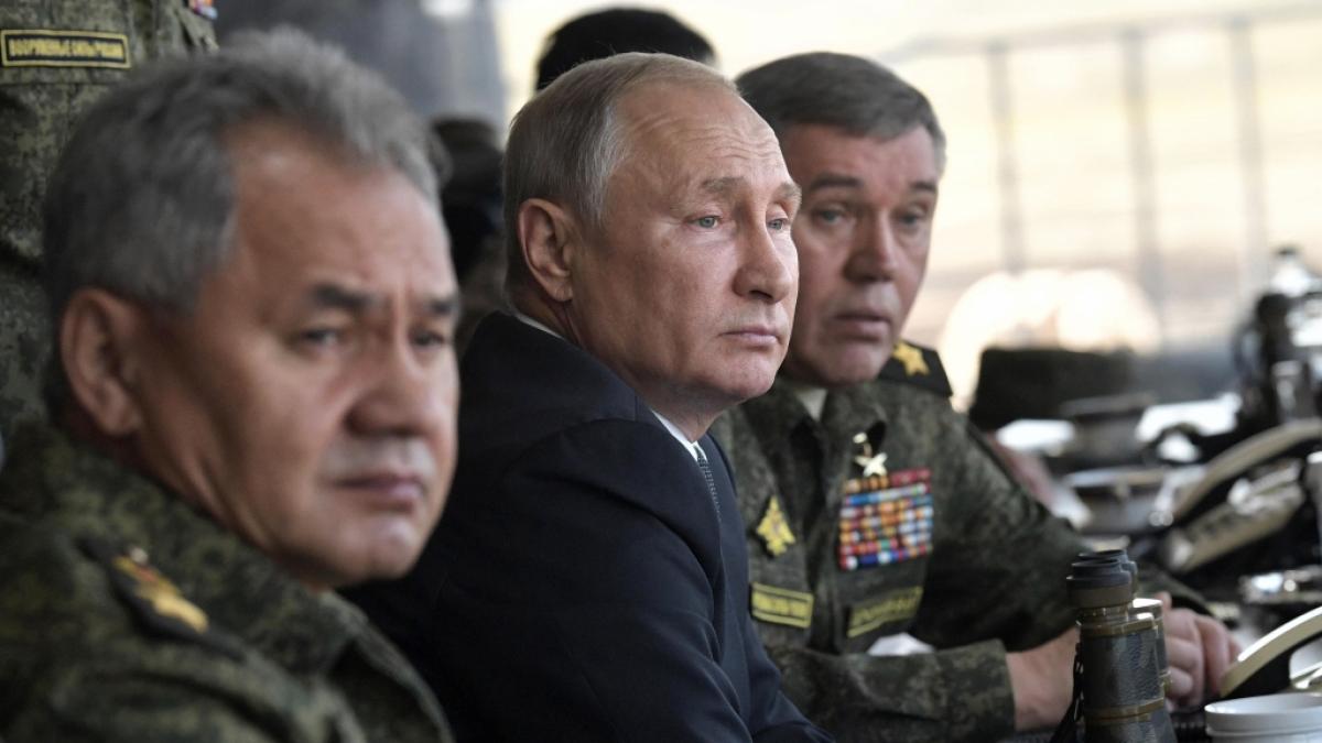 Wladimir Putin soll aus Verzweiflung jetzt schon Panzer aus Museen f&uuml;r seinen Ukraine-Krieg flott machen. (Foto)