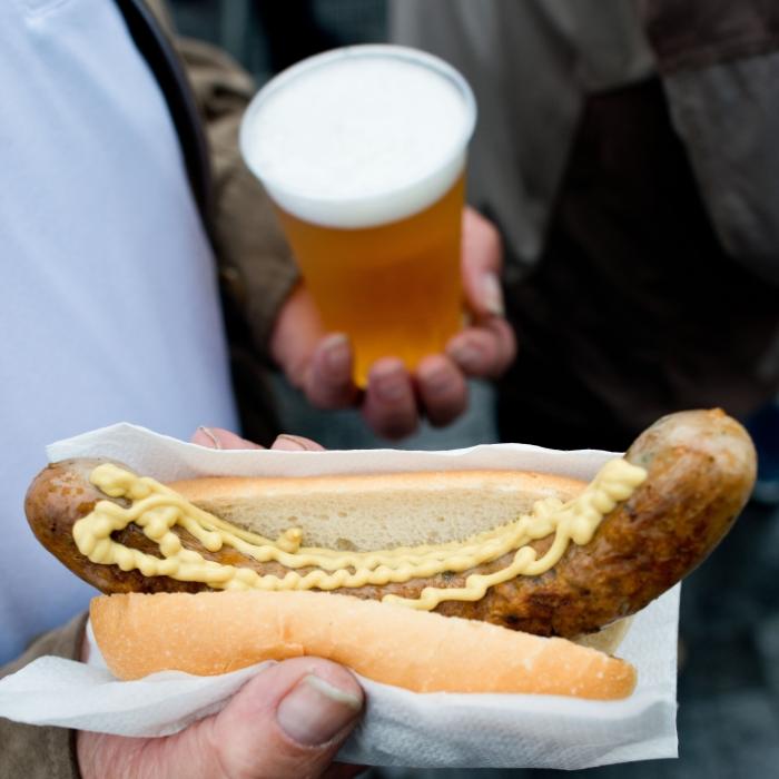 Preis-Schock! So teuer werden Wurst und Bier im Stadion in der neuen Saison