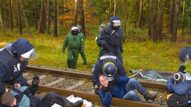 Vor Großeinsätzen wie beim Castortransport werden unzählige Polizisten in Bereitschaft versetzt.
