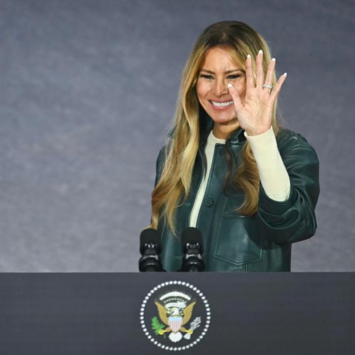 Ohne Donald wirkt Melania plötzlich wie ausgewechselt