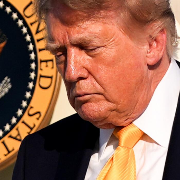 US-Präsident schläft ein - verzweifelte Ministerin will ihn wachhalten