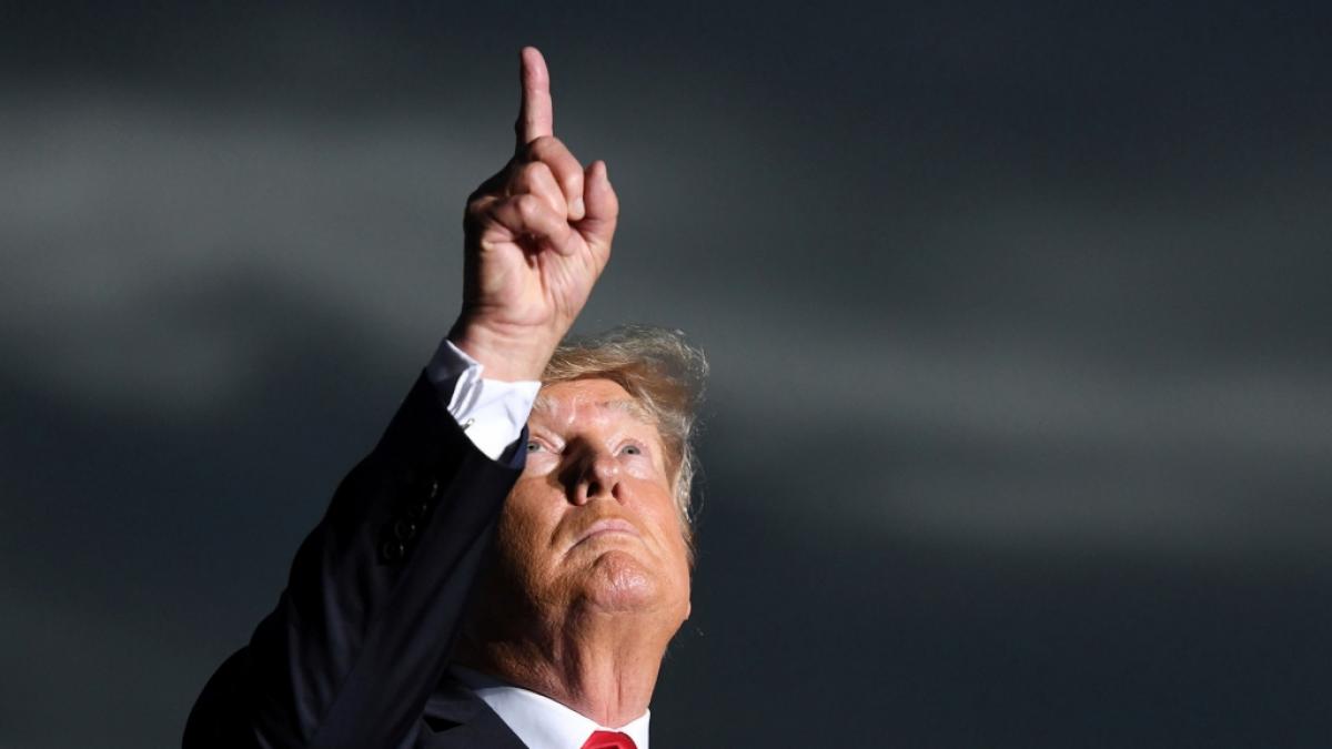 Donald Trump schockte bei einem Baseball-Spiel mit einer rassistischen Geste. (Foto)