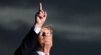 Donald Trump schockte bei einem Baseball-Spiel mit einer rassistischen Geste.