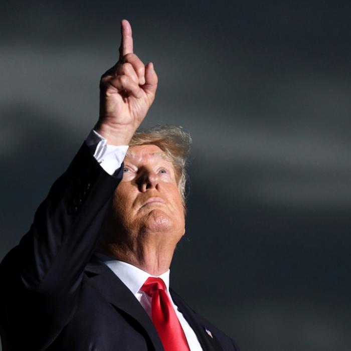 Wie 1938! Trump schockt beim Baseball mit rassistischer Handgeste