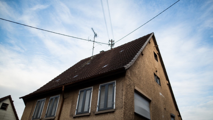In diesem Haus in Baden-Württemberg soll ein Mann seine beiden Kinder ermordet haben.