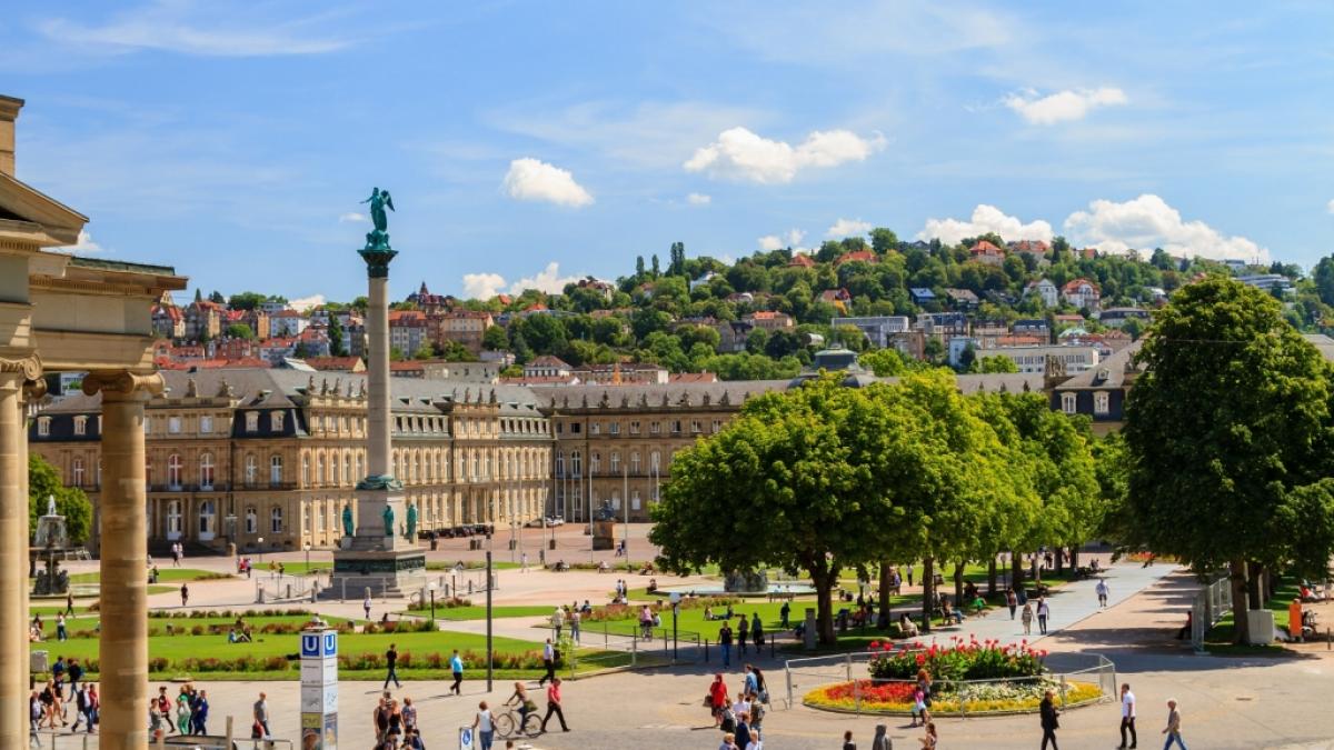 Der Schlossplatz in Stuttgart. Aktuelle News aus und &uuml;ber Stuttgart hier auf news.de. (Foto)