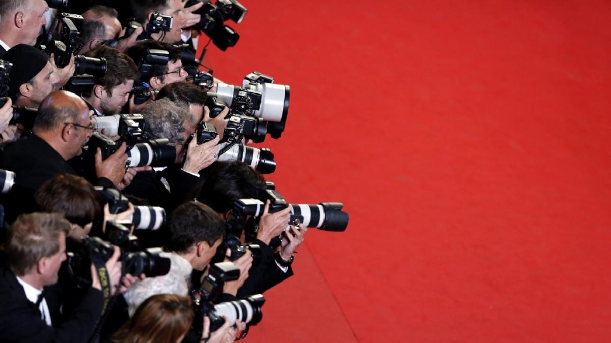 Die Welt der Stars im Blick: Aktuelle Promi-Nachrichten lesen Sie auf news.de (Symbolbild). (Foto)