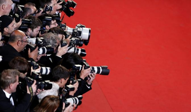 Die Welt der Stars im Blick: Aktuelle Promi-Nachrichten lesen Sie auf news.de (Symbolbild).